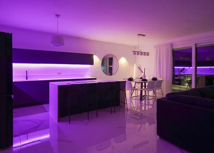 Luxury Brand New Holiday Apartments Top Location