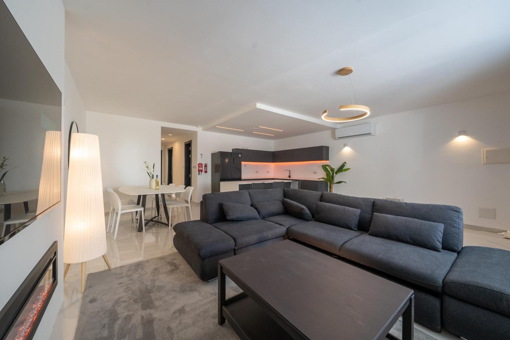 Apartment Luxury Brand New Location Is-Swieqi