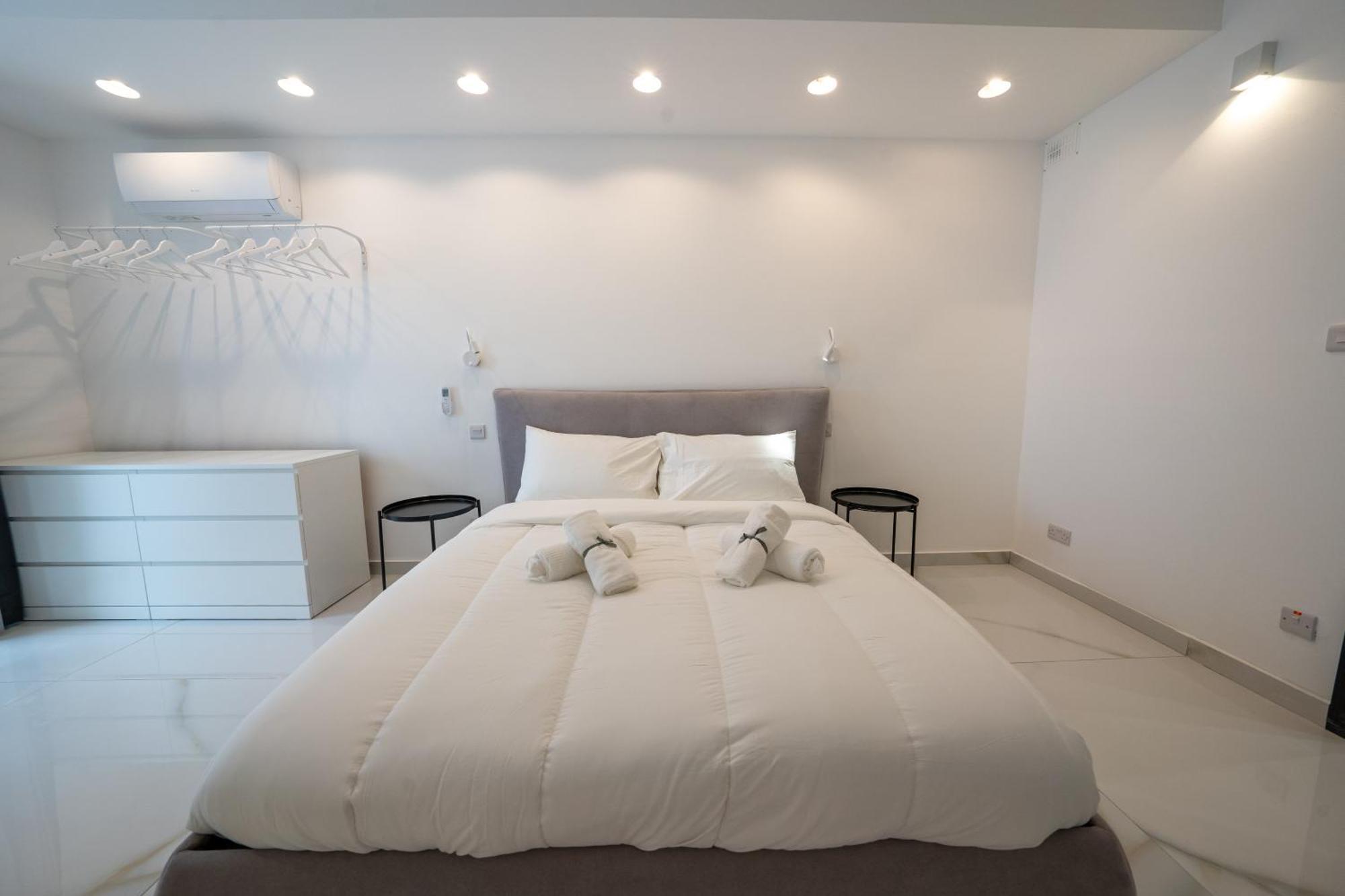 Apartment Luxury Brand New Location Is-Swieqi