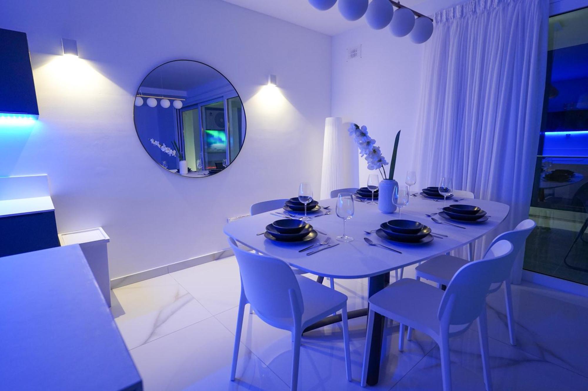Apartment Luxury Brand New Location