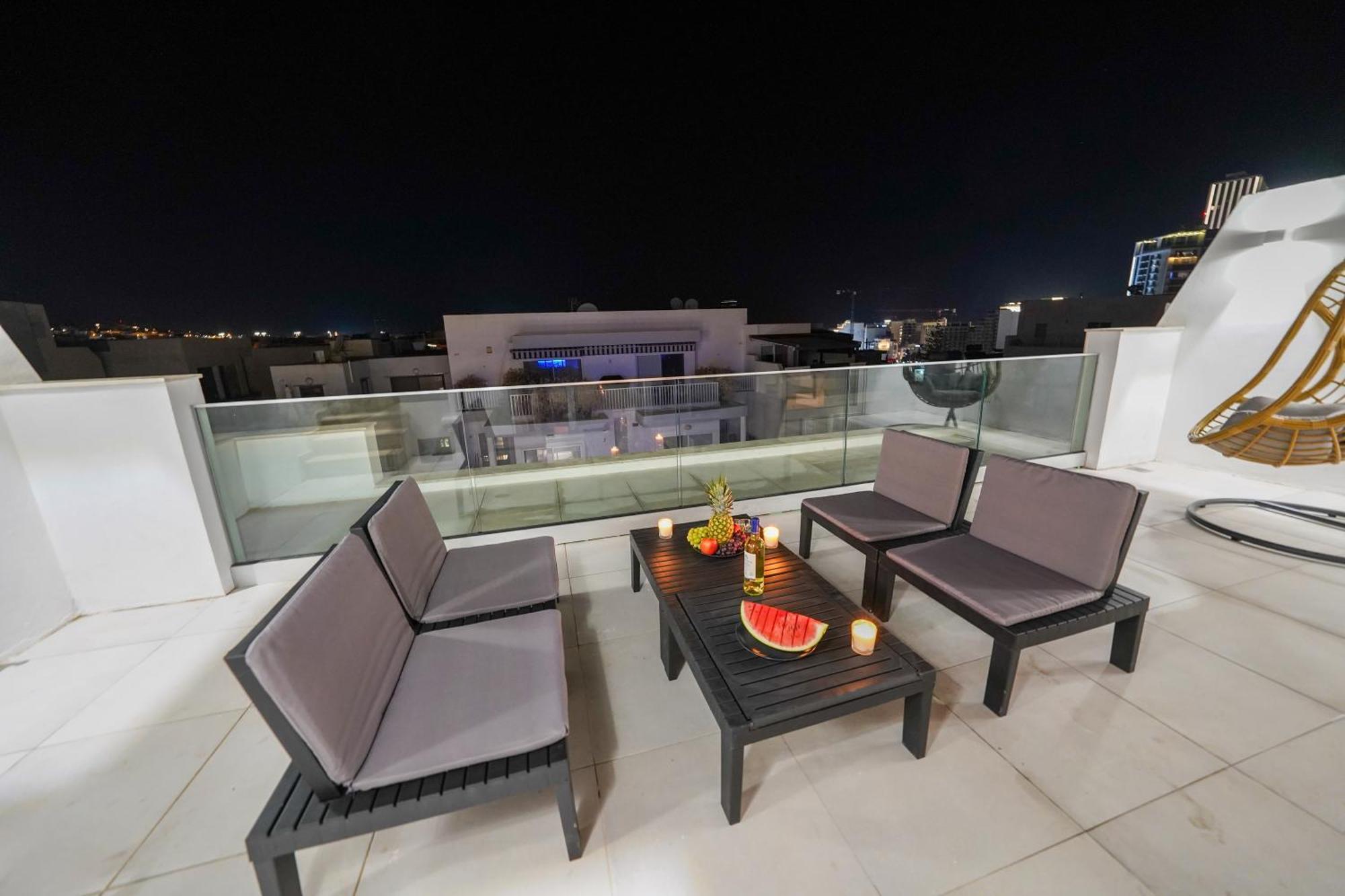 Apartment Luxury Brand New Location