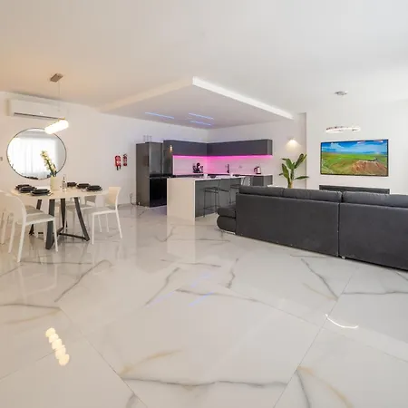 Luxury Brand New Holiday Apartments Top Location Is-Swieqi Exterior photo